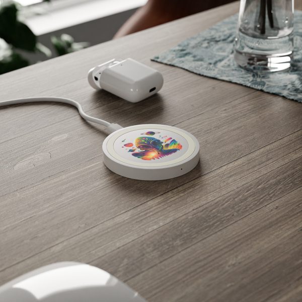 Colorful Alien Wireless Charging Pad, Quake Charging Station, Sci-Fi Desk Accessory, Unique Tech Gift, Galaxy-Themed Phone Charger - Image 3